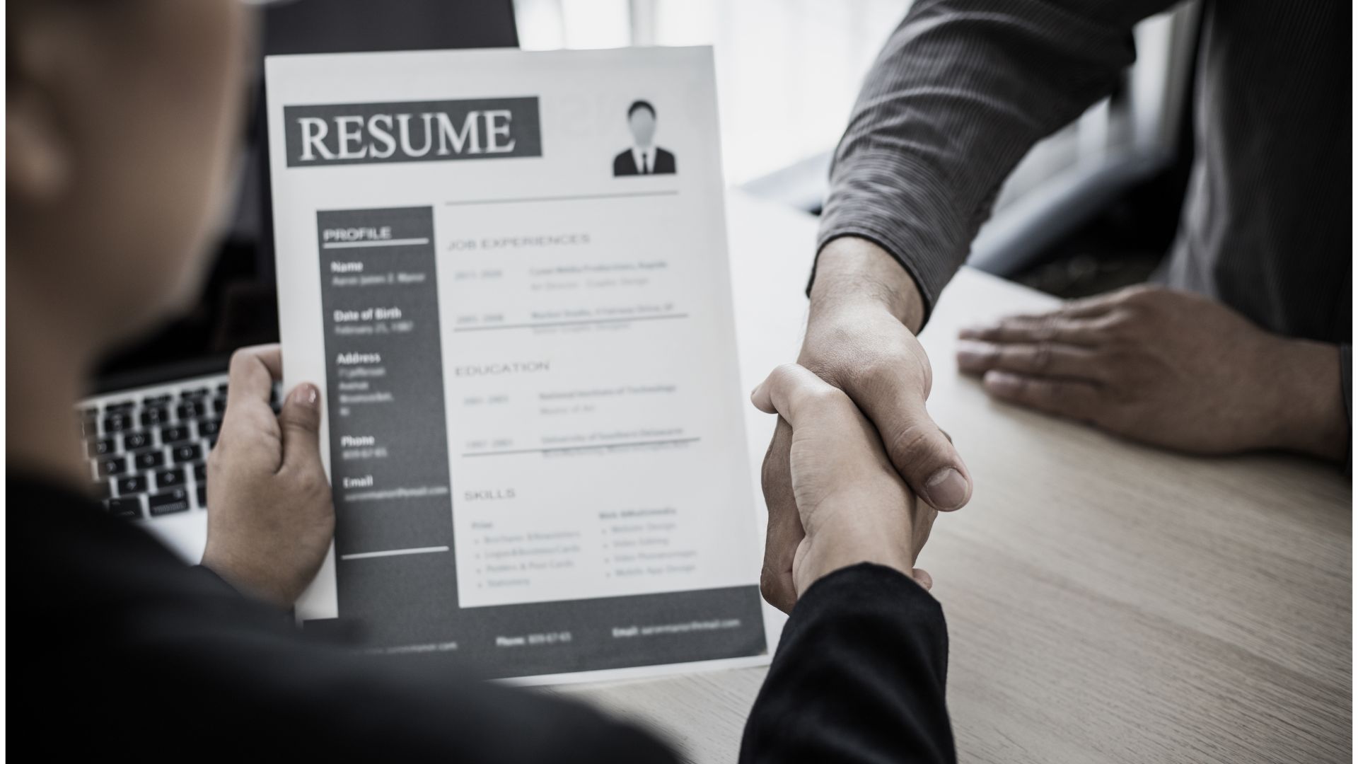 Quelles questions non techniques préparer avant un entretien en M&A ?