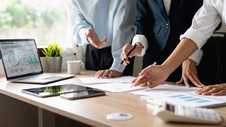 Entretien de fit en conseil en stratégie : comment le préparer chez McKinsey, BCG et Bain