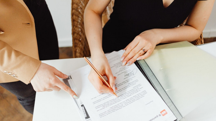 MAC Clauses : que se passe-t-il lorsqu'une entreprise change brutalement de valeur entre signing et closing ?